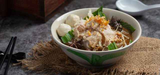 Arti Mimpi Makan Bakso Menurut Ahli Tafsir